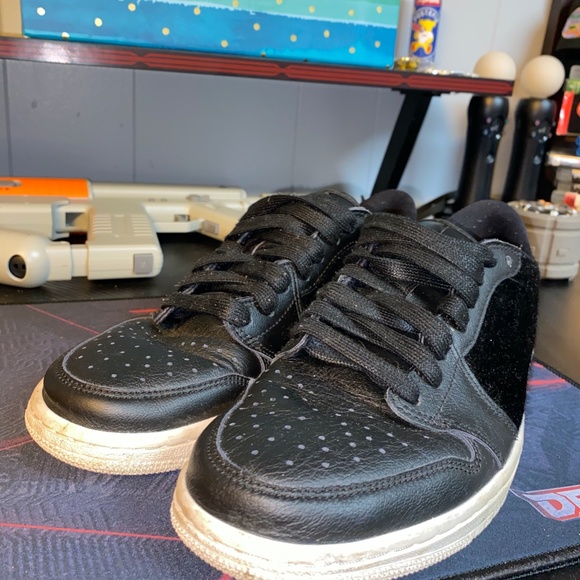 Jordan Low Women's - Picture 2 of 2